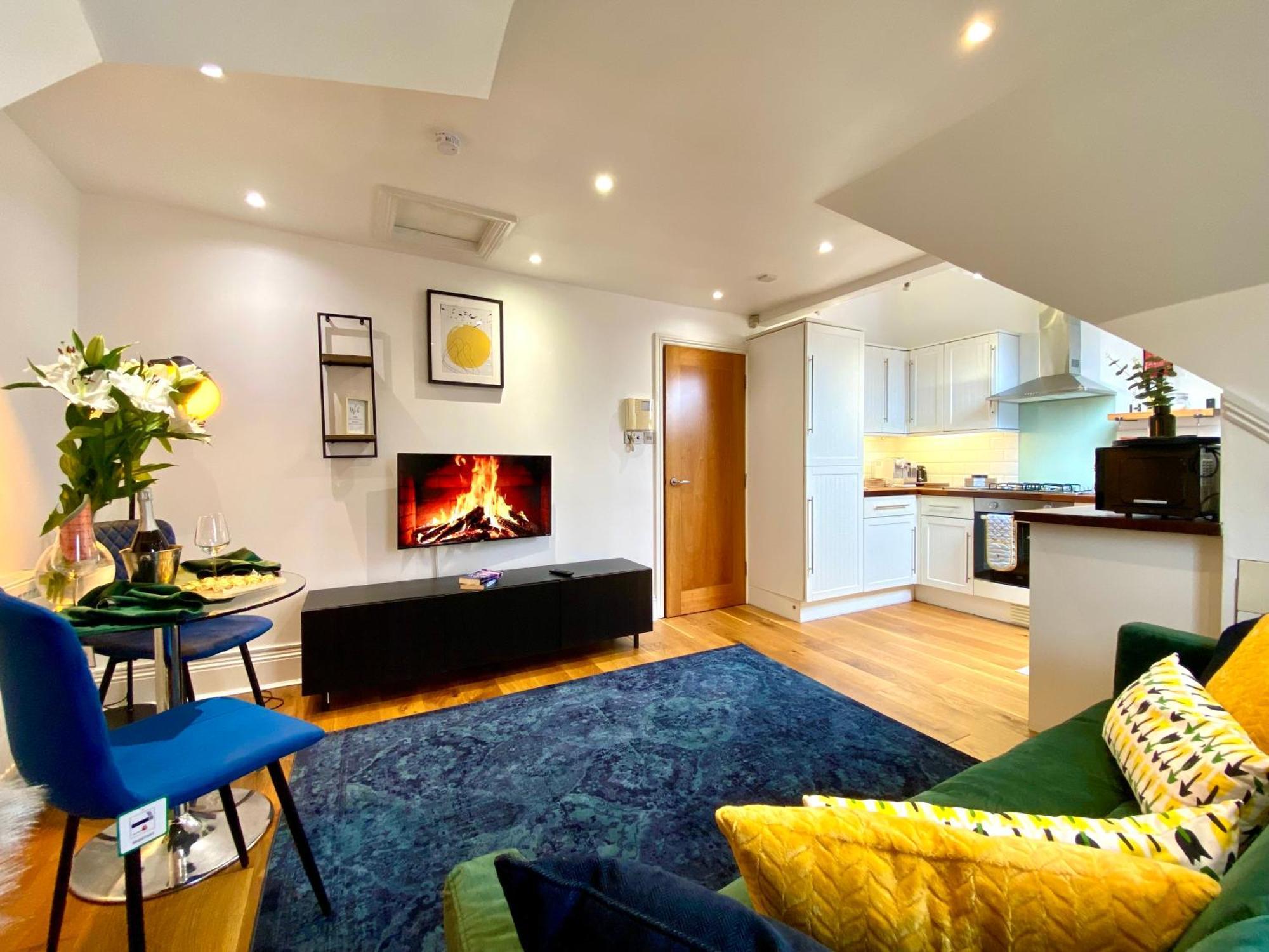Pinnacle Apartment